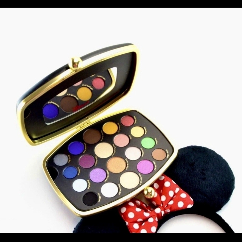 Sephora Disney Minnie Gold and Black Makeup Set - Picture 3 of 4